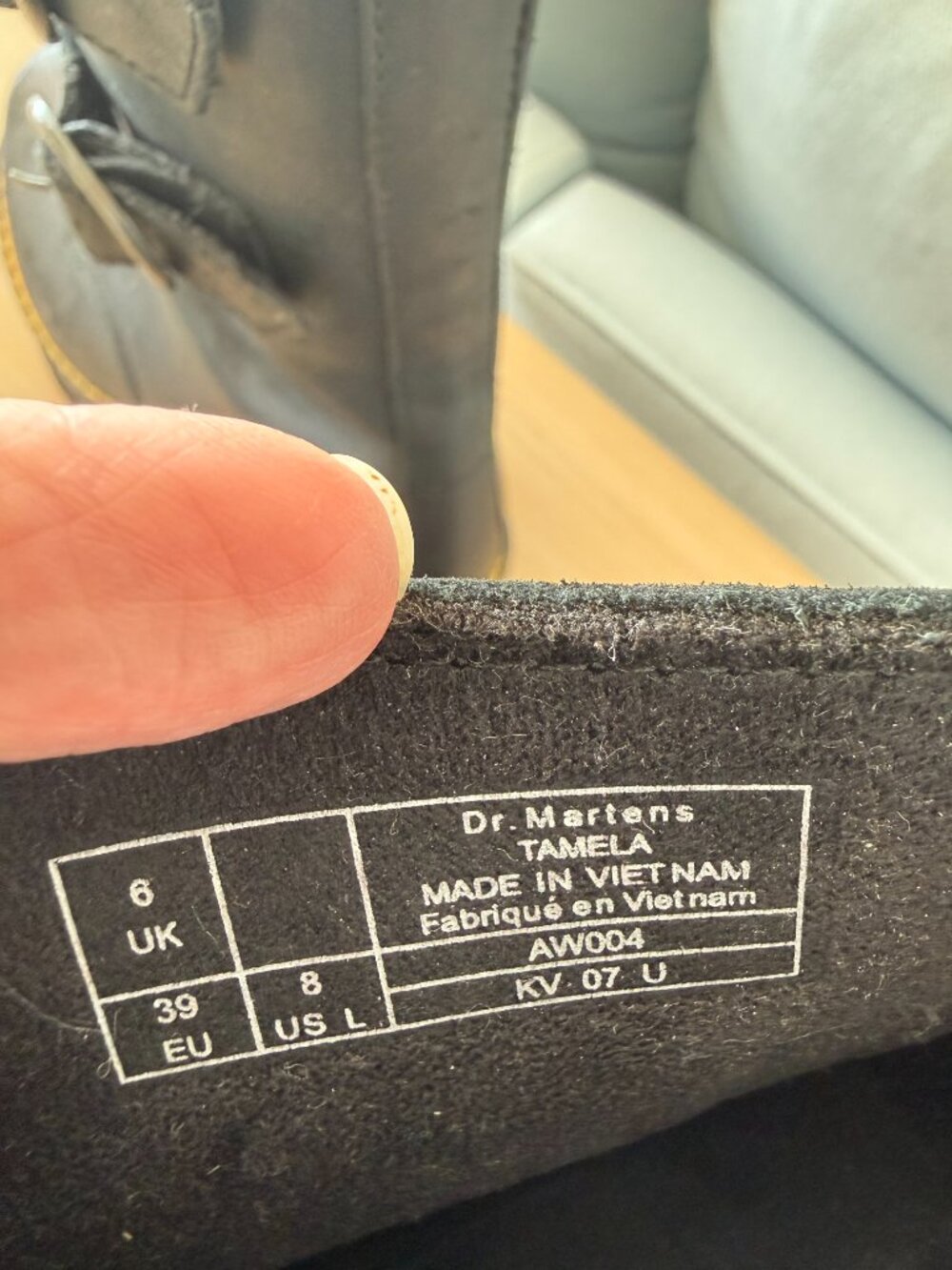 Dr. Martens Tamela Black Wyoming Leather - Picture 3 of 5